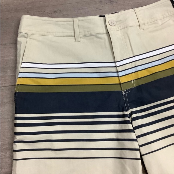 Men's Valor 33 Medium Swim Shorts Trunks Hybrid Stripes Khaki Stripes Stretch - Picture 5 of 7